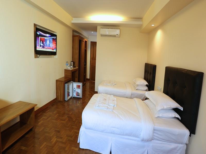 Queen'S Park Hotel Янгон Экстерьер фото
