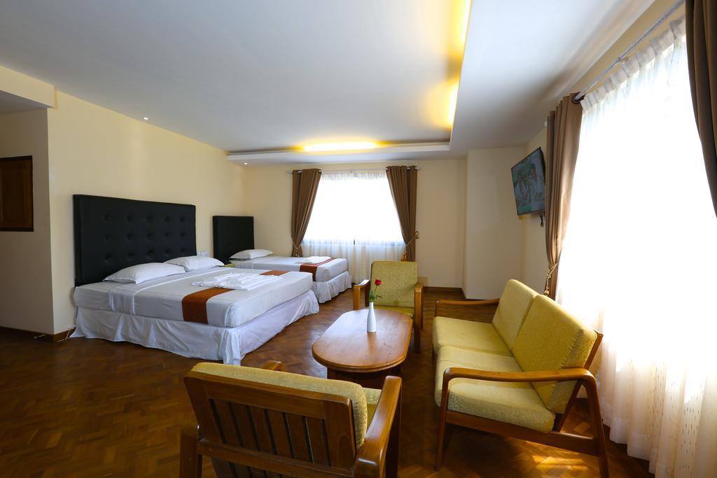 Queen'S Park Hotel Янгон Экстерьер фото