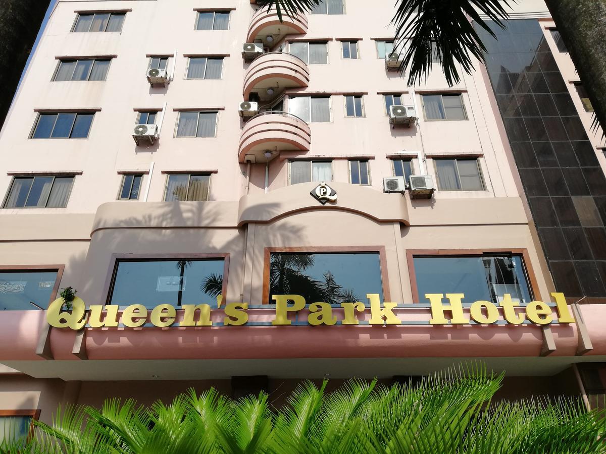Queen'S Park Hotel Янгон Экстерьер фото